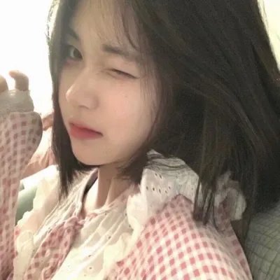 丹妮尔·凯布尔：目击者 封面